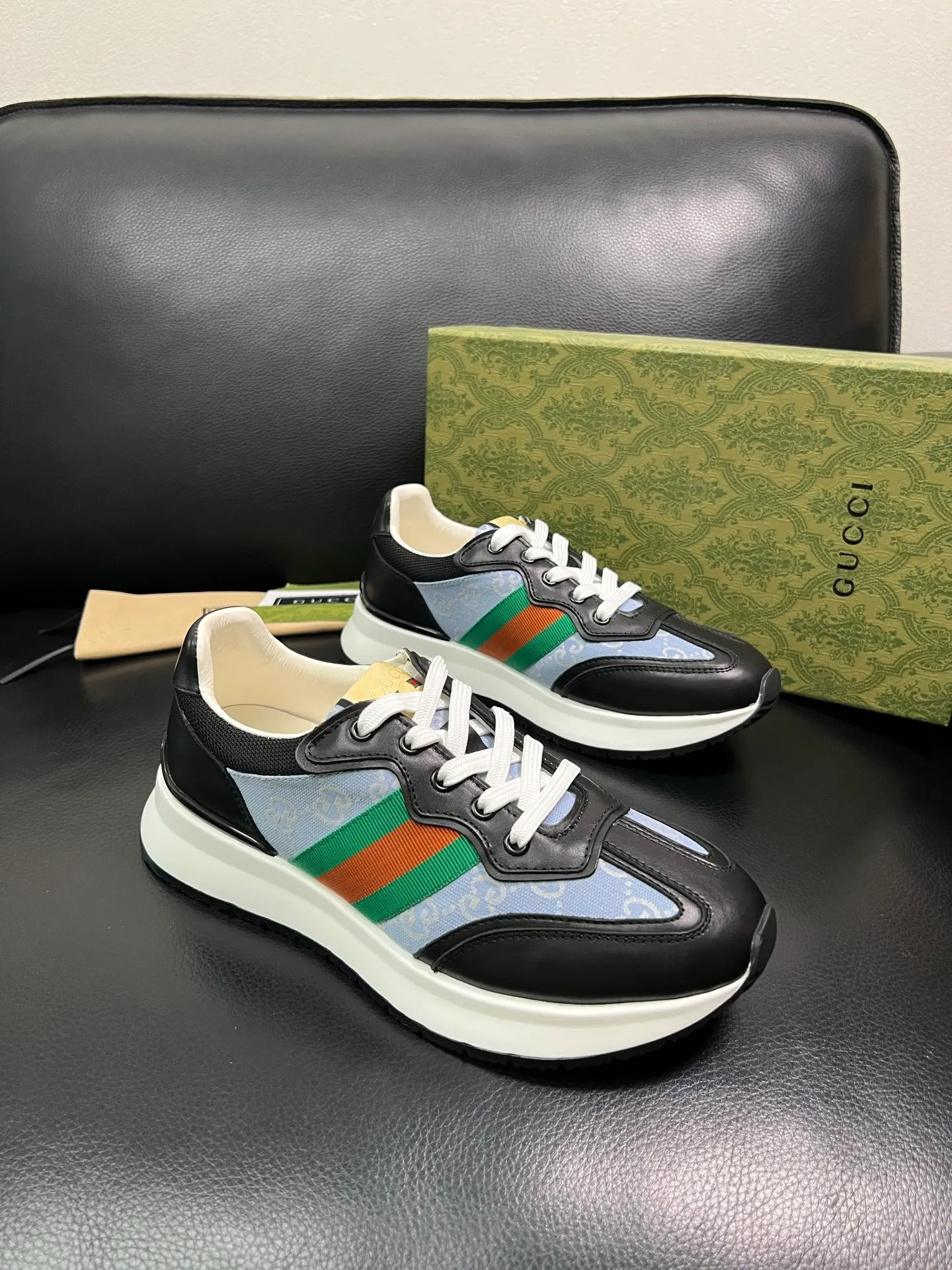 Men's shoes 💰800 Gucci top purchasing Gucci counter new model, original factory configuration of imported cowhide from Italy with printed cloth fabric, imported cowhide lining, breathable and comfortable, sole: original factory special sole is super comfortable, original factory and single goods are high quality, welcome to compare, code number 38-44 (customized 45 46) 85865